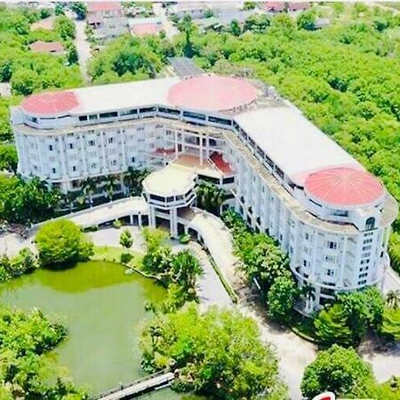 Hermitage Hotel Korat-Sha Nakhonratchasima Dış mekan fotoğraf