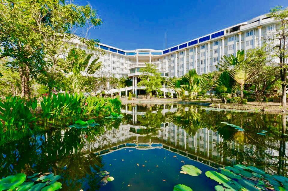 Hermitage Hotel Korat-Sha Nakhonratchasima Dış mekan fotoğraf
