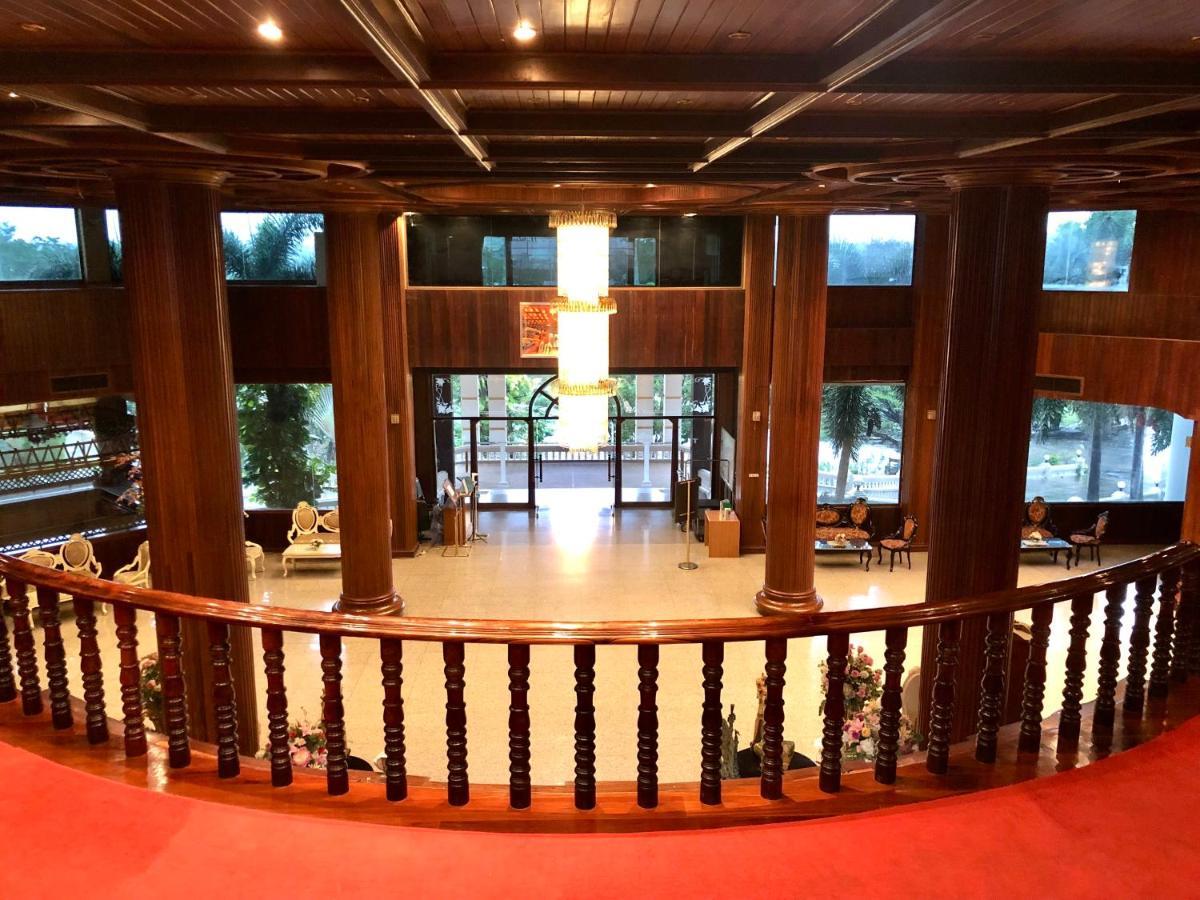 Hermitage Hotel Korat-Sha Nakhonratchasima Dış mekan fotoğraf