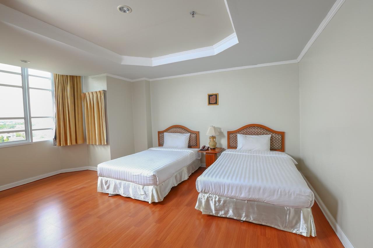 Hermitage Hotel Korat-Sha Nakhonratchasima Dış mekan fotoğraf