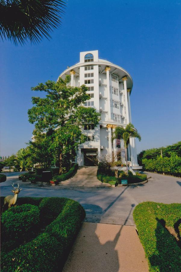 Hermitage Hotel Korat-Sha Nakhonratchasima Dış mekan fotoğraf