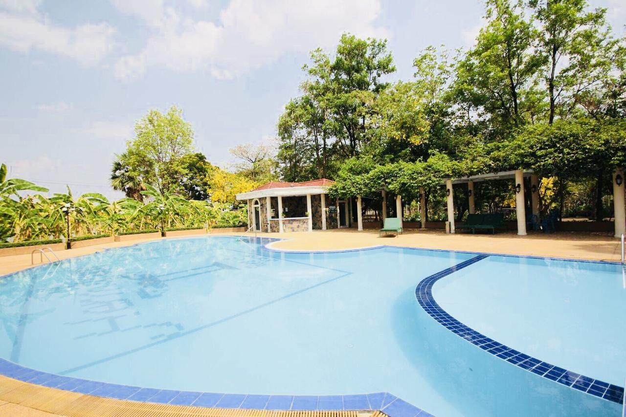 Hermitage Hotel Korat-Sha Nakhonratchasima Dış mekan fotoğraf