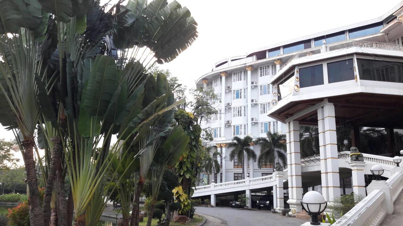 Hermitage Hotel Korat-Sha Nakhonratchasima Dış mekan fotoğraf